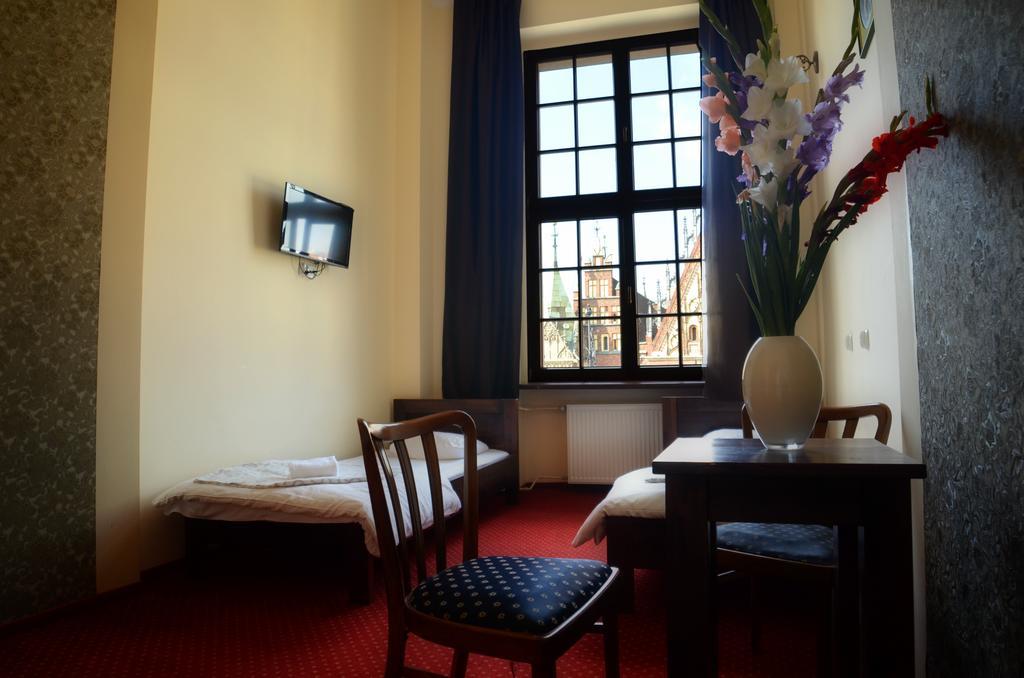 Hostel The One *