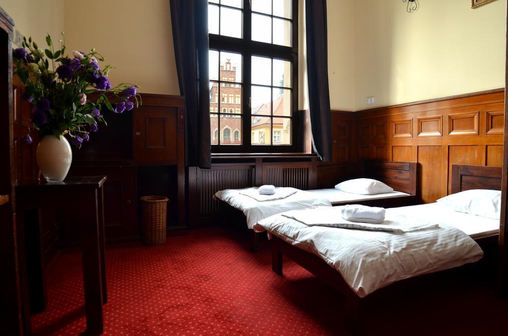 Hostel The One